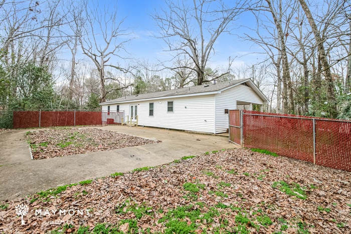 Building Photo - 4220 Hillswood Ln