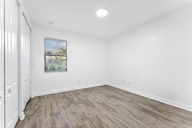 Building Photo - 3841 Aspen Leaf Dr