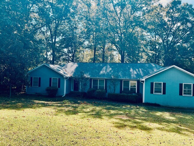 Building Photo - 1402 Northgate Dr