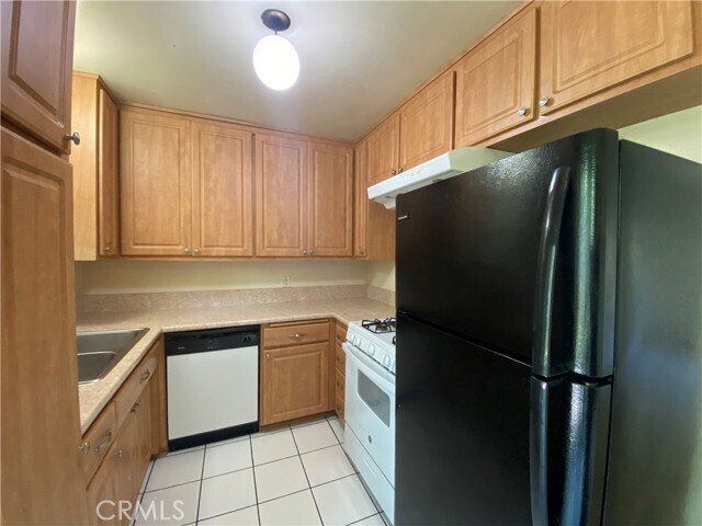 Building Photo - 815 Magnolia Ave