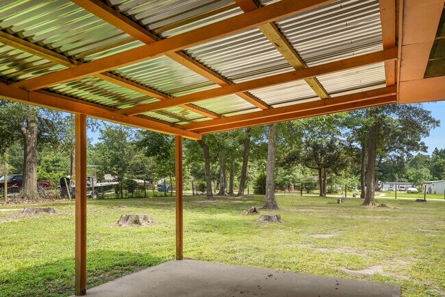 Building Photo - 26407 Magnolia Dr