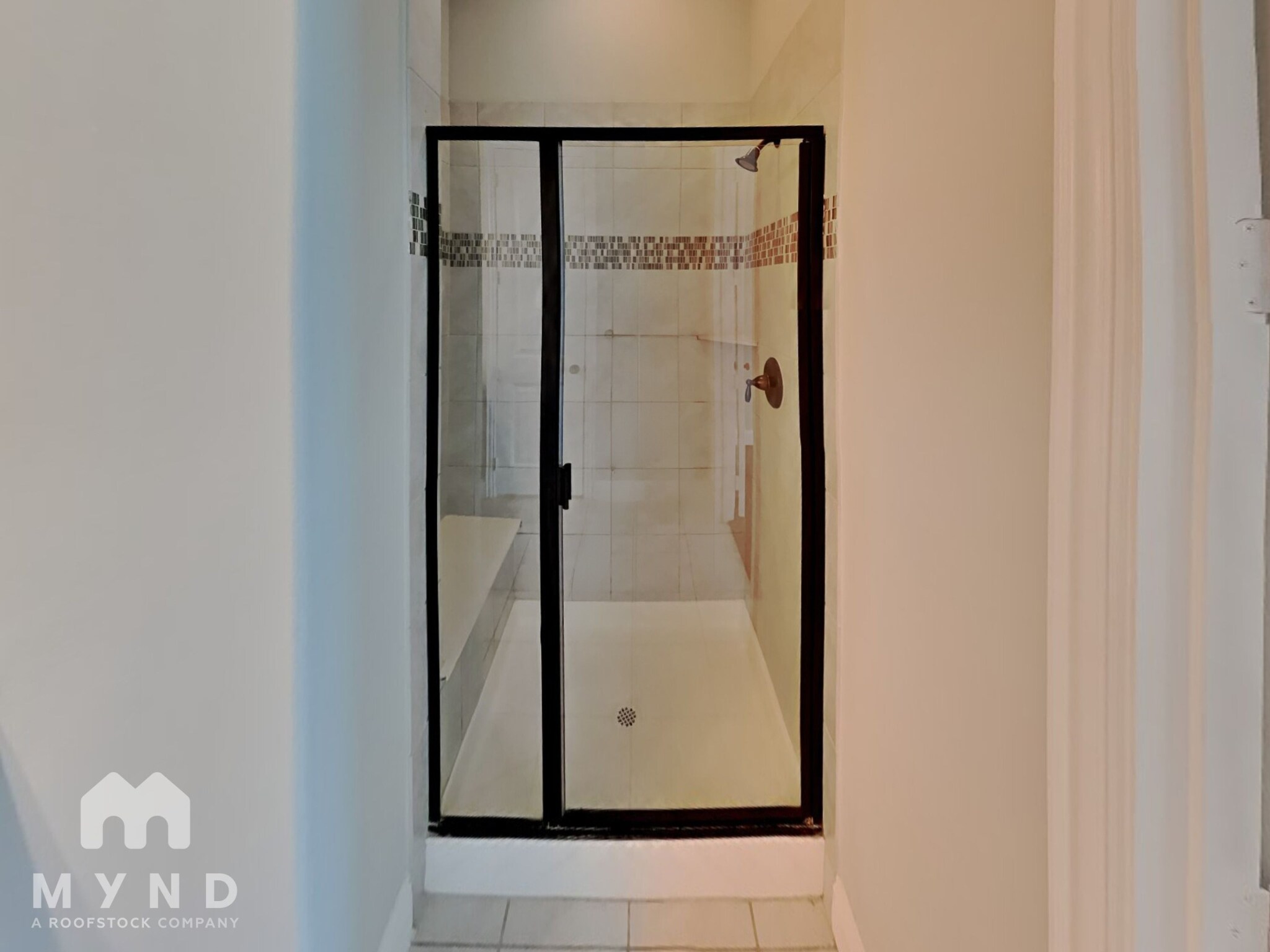 Building Photo - 868 Dartford Dr