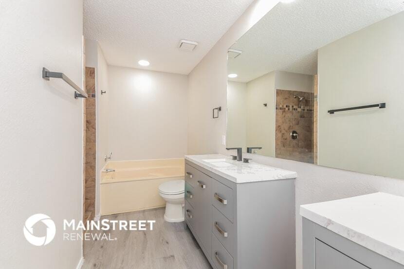 Building Photo - 6228 Los Altos Dr