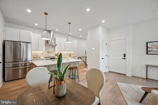 Building Photo - 1614 Kilbourne Pl NW