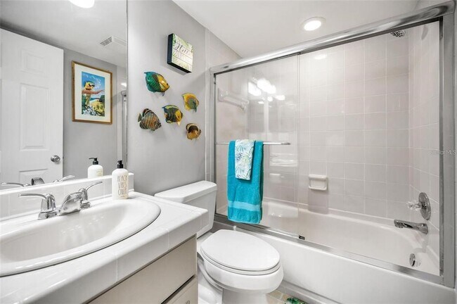 Building Photo - 300 S Florida Ave