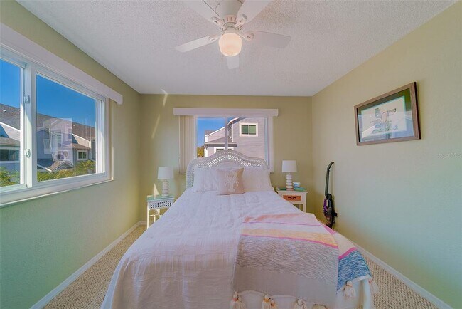 Building Photo - 911 Harbour House Dr