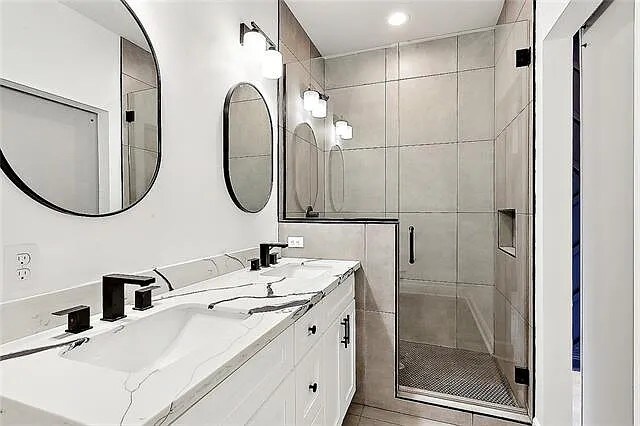 Building Photo - 2427 Franklin Ave