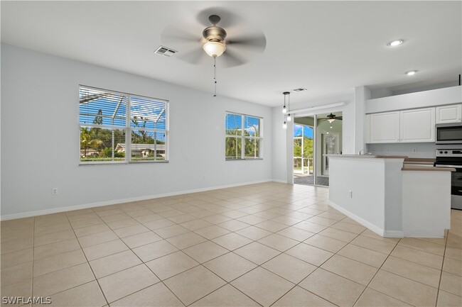 Building Photo - 9300 Palm Island Cir