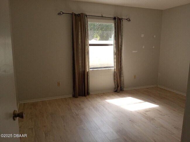 Building Photo - 428 Sandpiper Ct