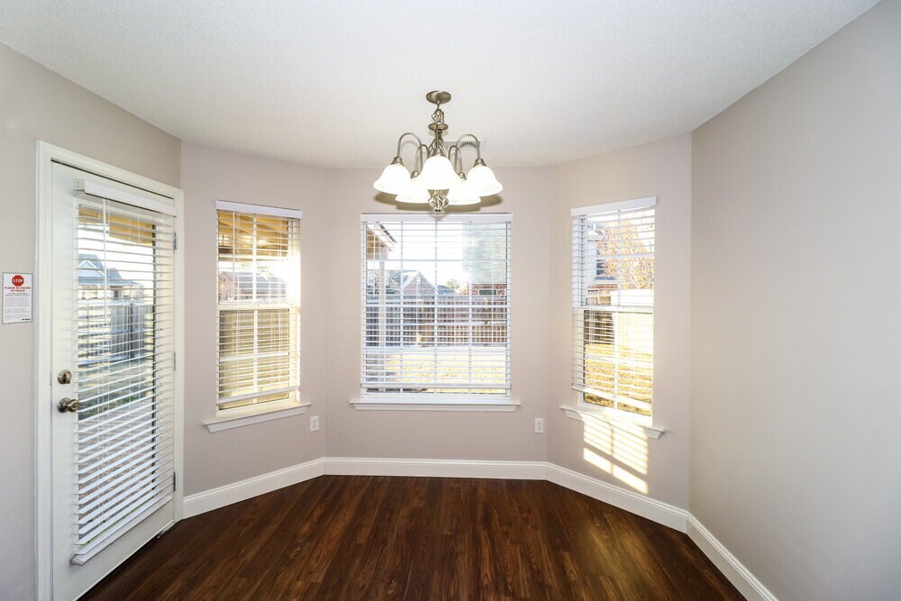 Building Photo - 145 Penny Ln