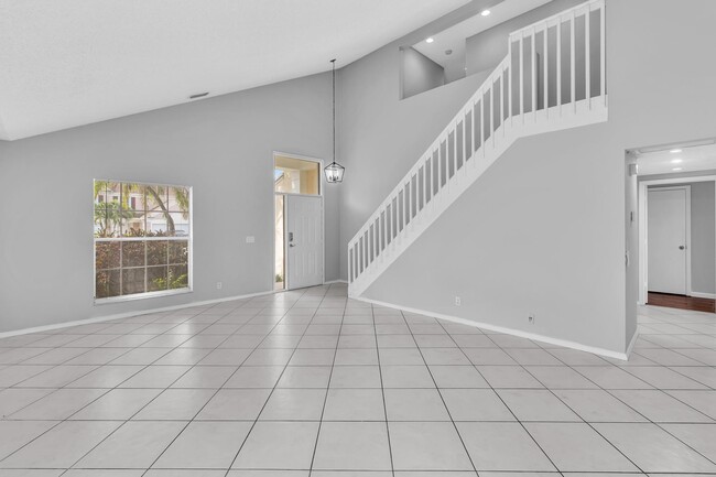 Building Photo - 22492 Middletown Dr