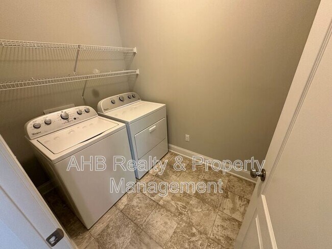 Building Photo - 850 Longleaf Pine Pl