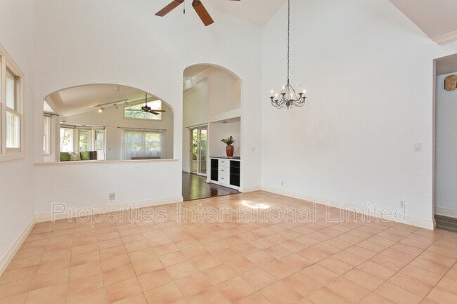 Building Photo - 94-576-576 Kuaie St