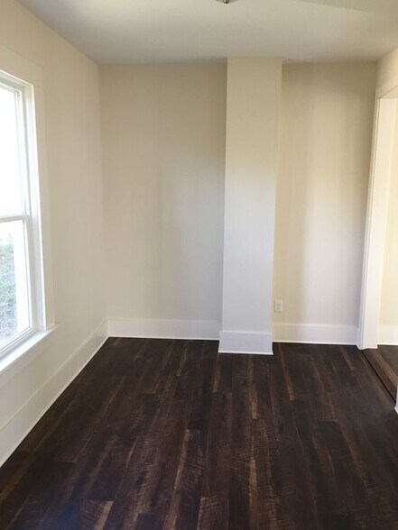 bonus room - 317 Laurel Street West
