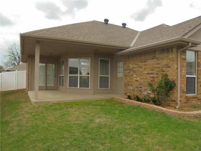 Building Photo - 1206 Windsor Pl