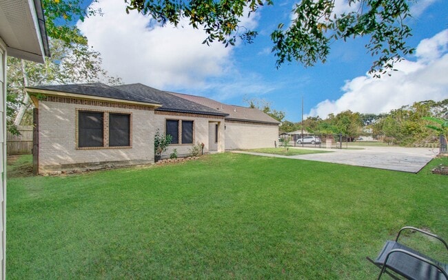 Building Photo - 8040 Howton St