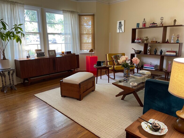 Building Photo - 2932 St George St