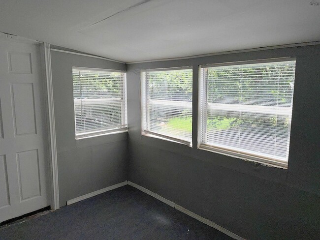 Building Photo - 2604 Wenonah Ave