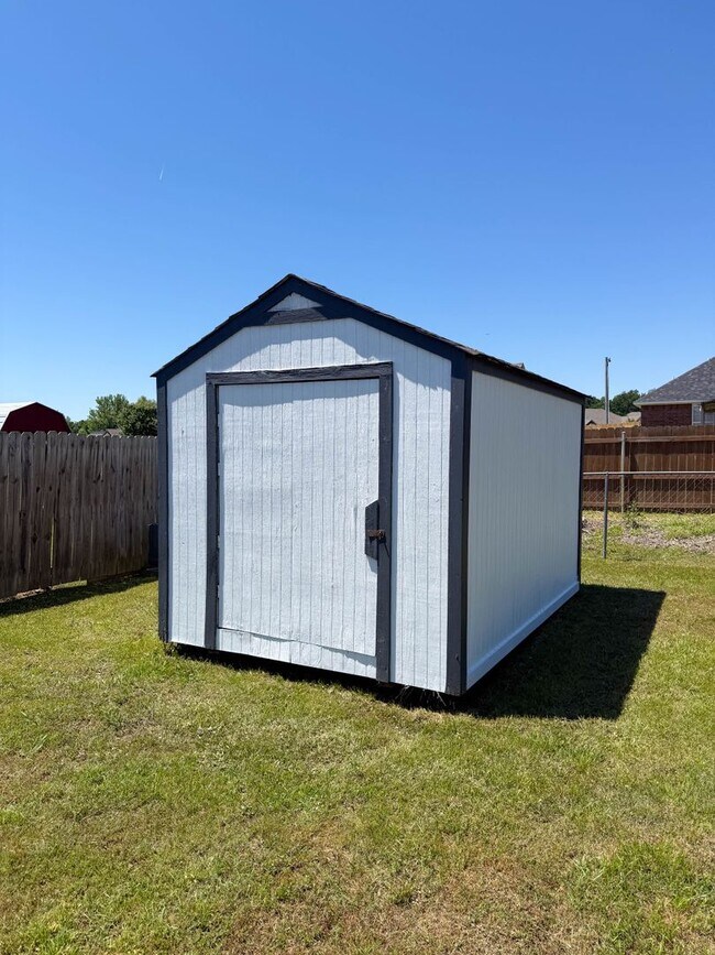 Building Photo - 175 Ridgecrest Dr