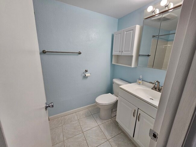 Building Photo - 1463 Mercury Dr