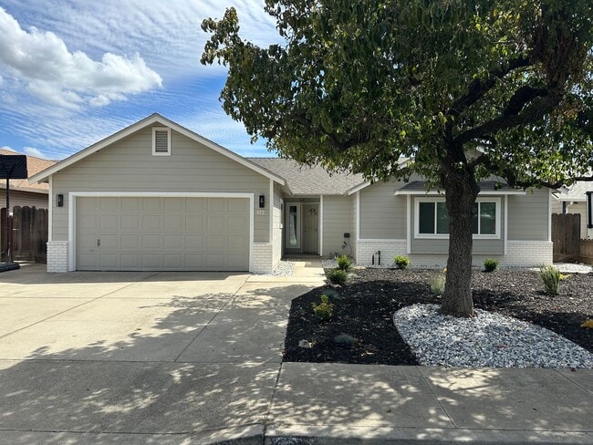 Building Photo - 2 WEEKS FREE RENT December Special - Beautiful newly remodeled home in Turlock