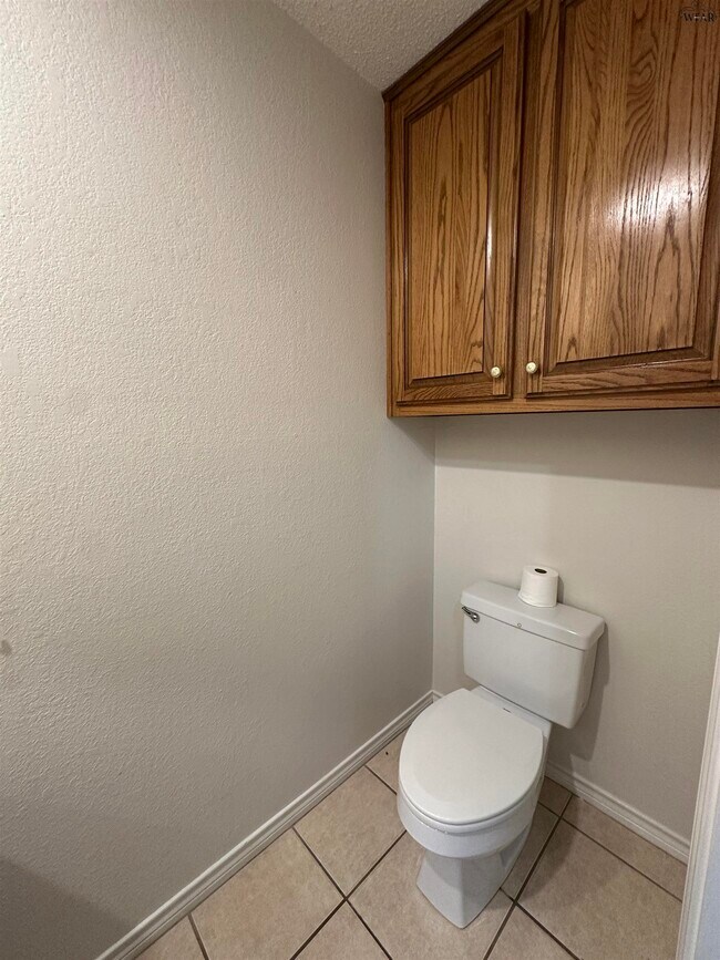 Building Photo - 3028 Whitehall Ln