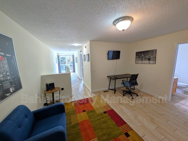 Building Photo - 4656 Ashburn Square Dr