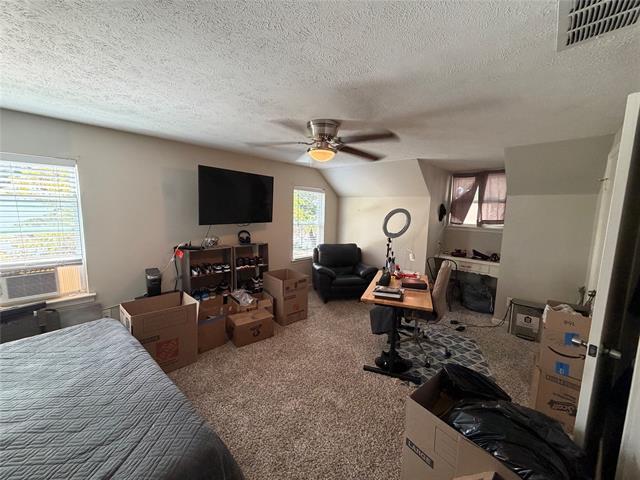 Building Photo - 8044 Woodhue Cir