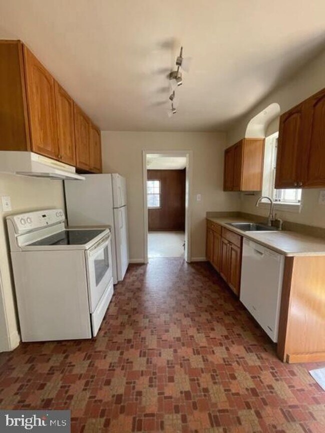 Building Photo - 4408 Glenridge St