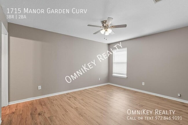 Building Photo - 1715 Manor Garden Curve