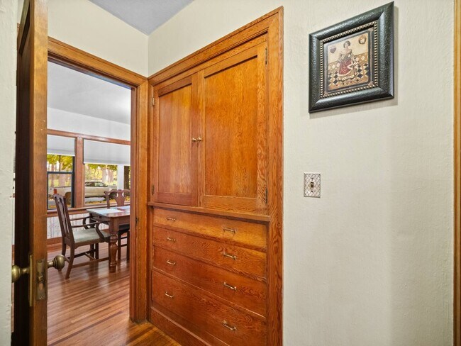 Building Photo - Charming 3-Bedroom Home in Downtown Spokane