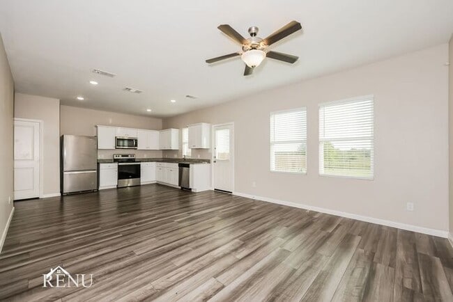 Building Photo - 6618 Charleston Dr