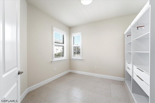 Building Photo - 5935 Mayflower Way
