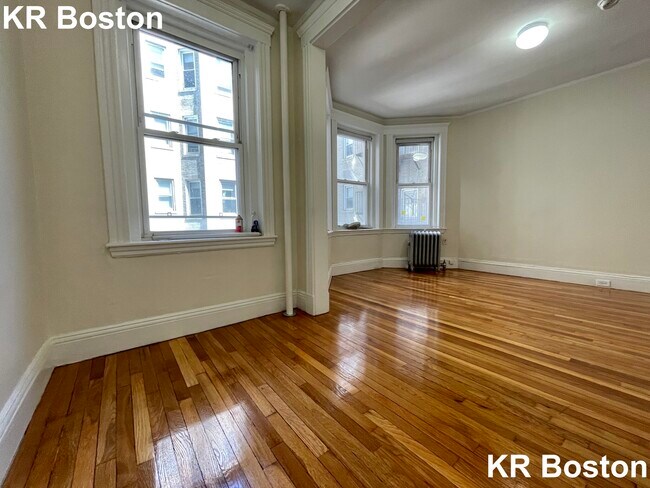 Building Photo - 1381 Boylston St