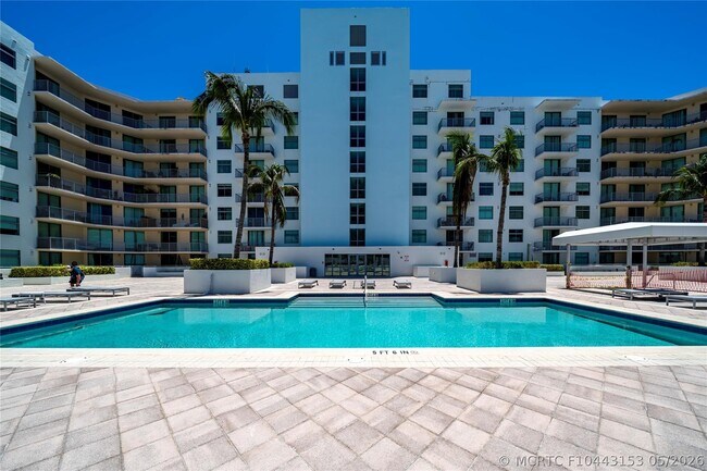 Building Photo - 140 S Dixie Hwy