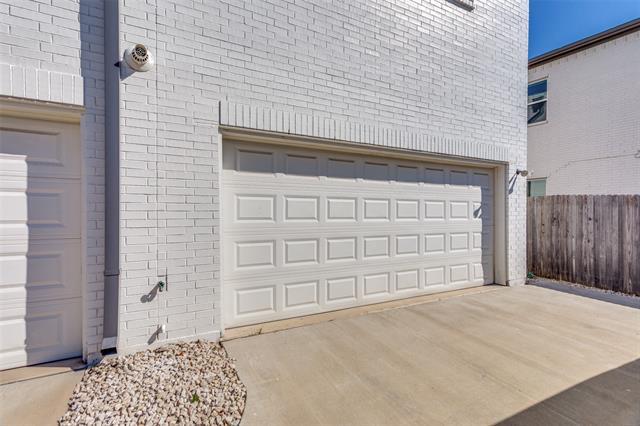 Building Photo - 402 Templeton Dr