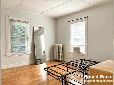 Building Photo - 14 Smythe St