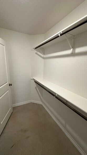 Building Photo - 1209 Lehmann