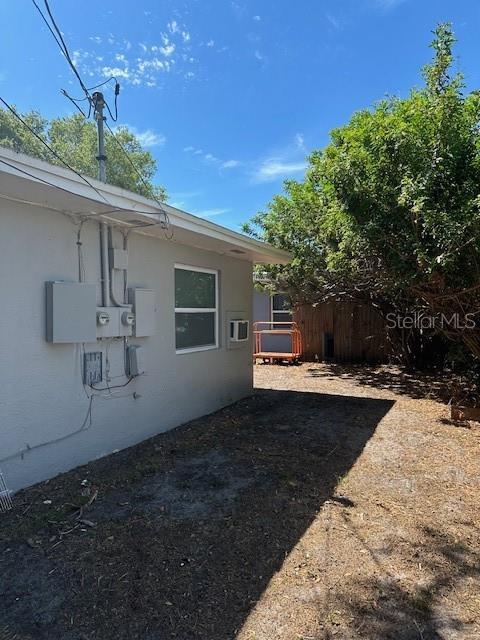 Building Photo - 221 N Saturn Ave