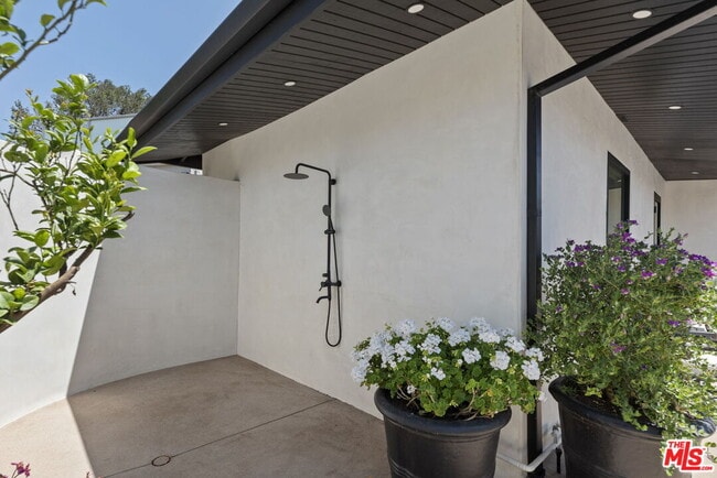 Building Photo - 17438 Revello Dr