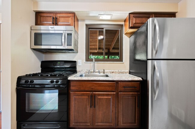 Primary Photo - Gorgeous 2 bedroom home in Brookline avail...