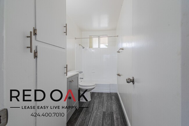 Building Photo - 10920 Ramona Blvd