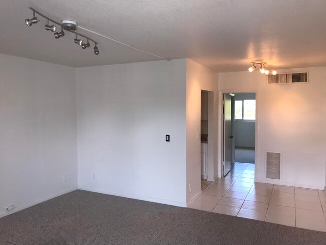 Building Photo - 2309 S Federal Hwy