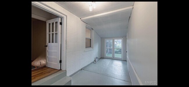 Building Photo - 3709 Eminence Blvd