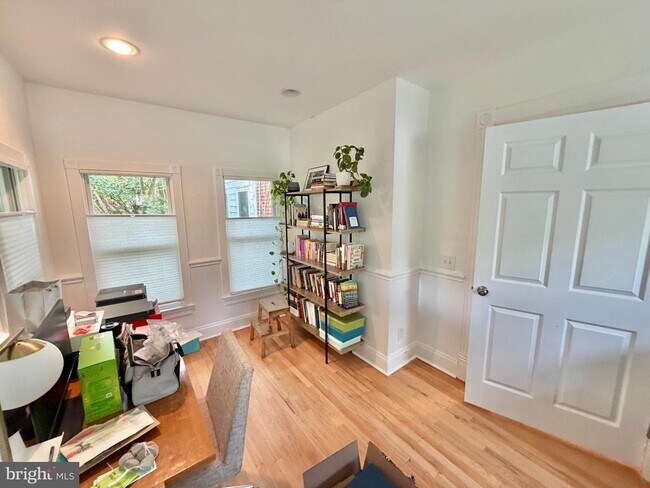 Building Photo - 7538 Morningside Dr NW