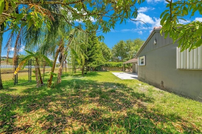 Building Photo - 15241 SW 150th St