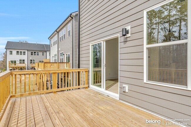 Building Photo - 2120 Opulent Oaks Ln