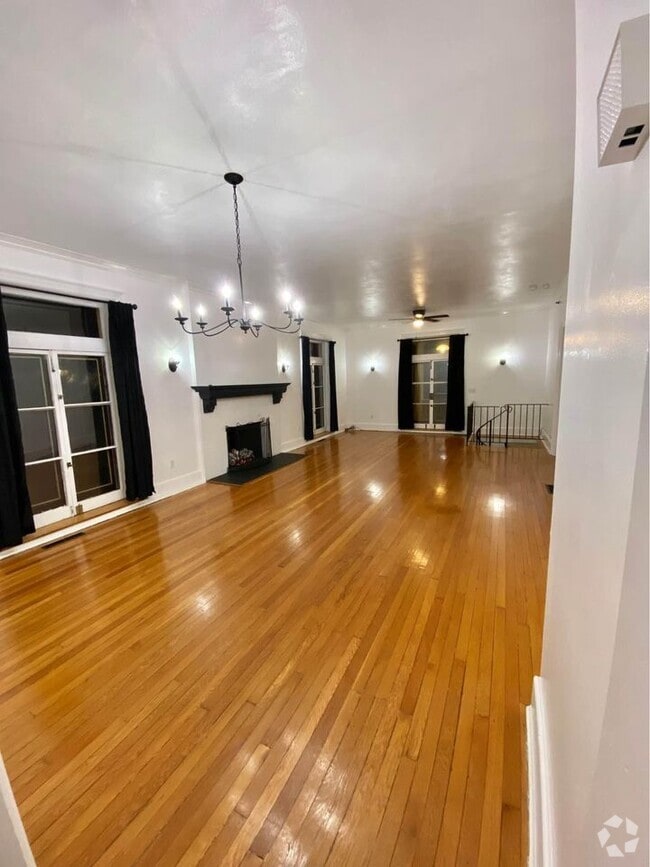 Building Photo - 157 Dewitt St