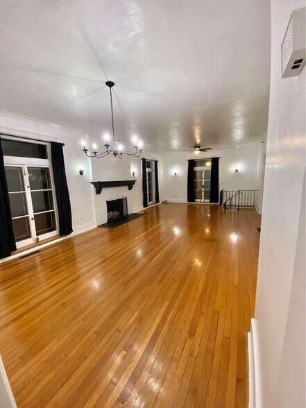 Primary Photo - 157 Dewitt St
