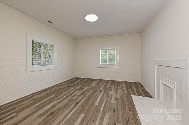 Building Photo - 3619 Little Mountain Rd